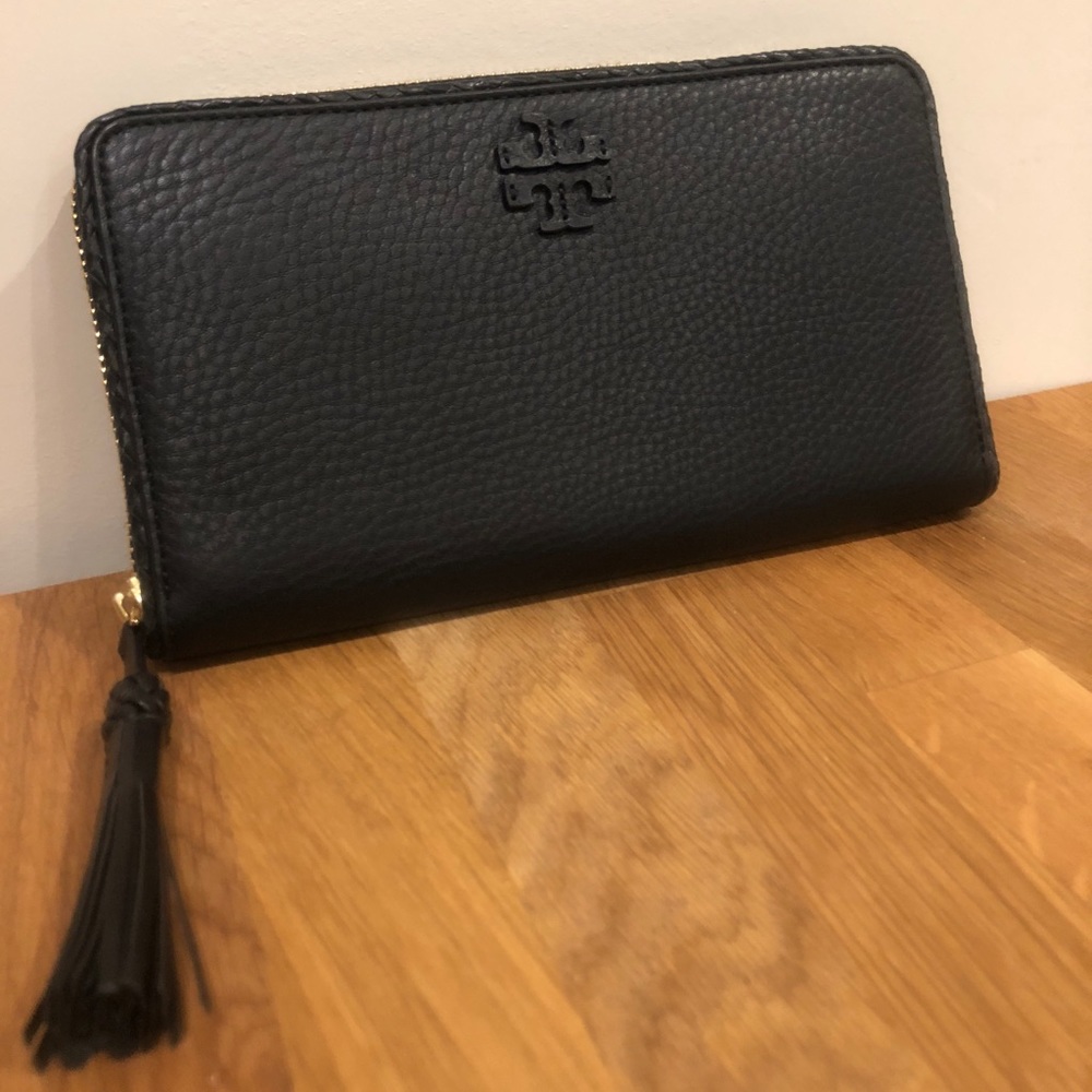 BRAND NEW TORY BURCH CONTINENTAL TAYLOR WALLET